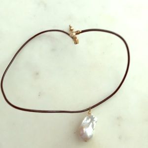 Pearl drop choker